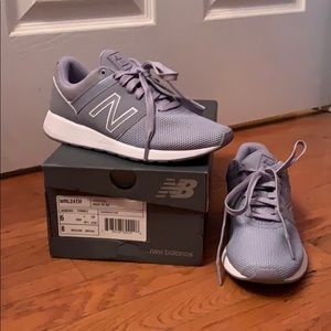 New Balance Tennis Shoes